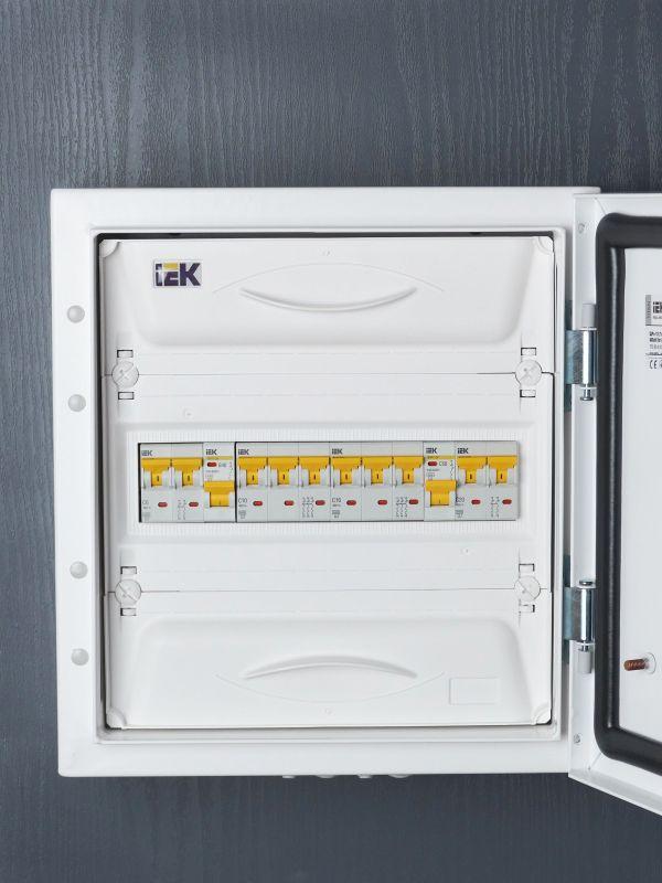 Выключатель автоматический модульный 3п C 16А 6кА ВА47-60M KARAT IEK MVA31-3-016-C