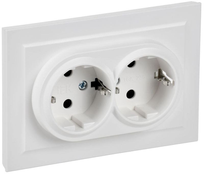 Розетка 2-м СП BRITE РСш12-3-БрАБ 16А в сборе с заземл. защ. шторки арктич. бел. IEK BR-R24-16-K91-F