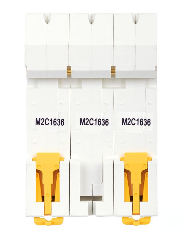 Выключатель автоматический модульный 3п C 16А M06N ARMAT IEK AR-M06N-3-C016