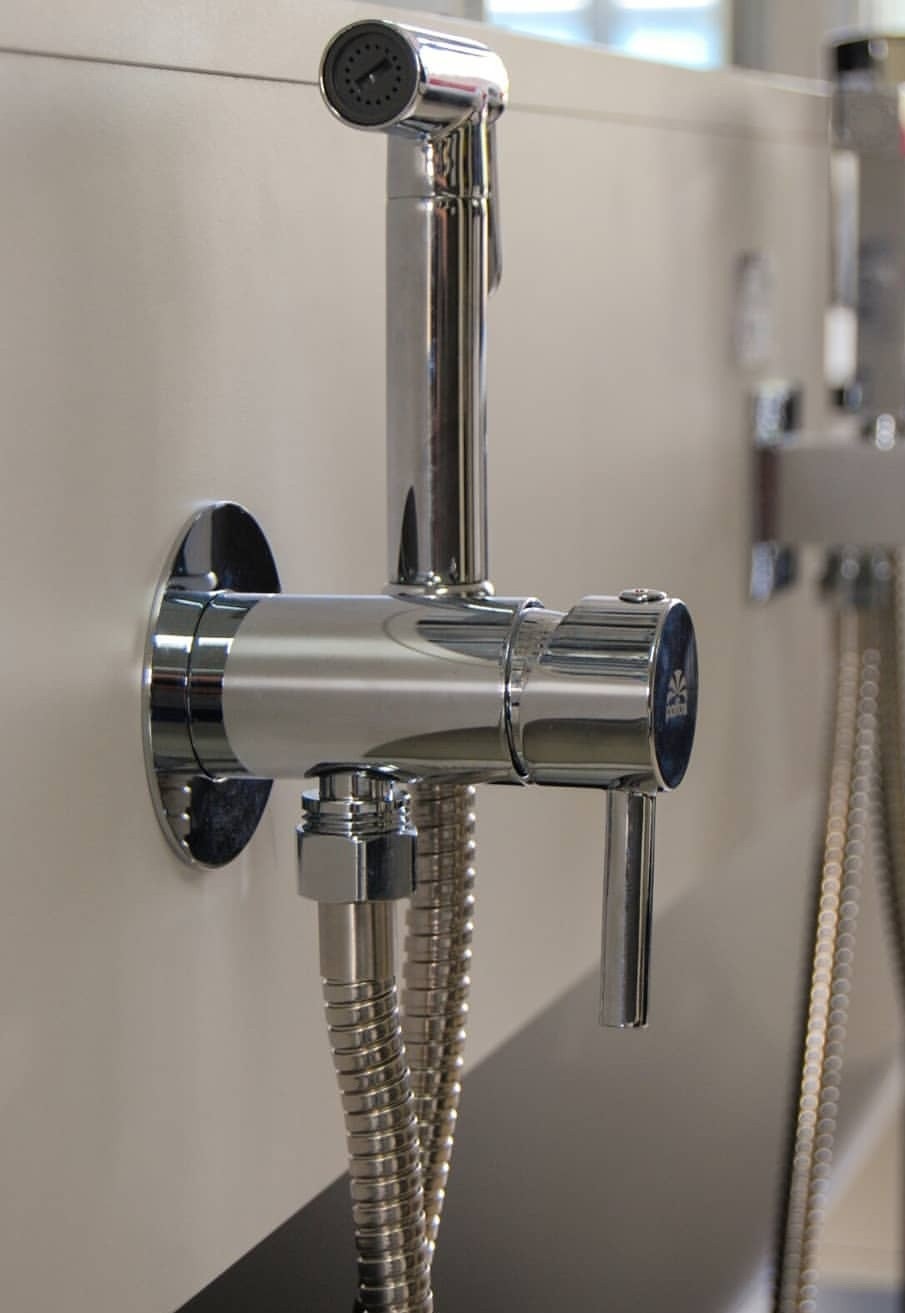 Set гигиен. Душа TWEET ROUND MIX душ и держатель из металла, шланг металл 1200мм, co СМЕСИТЕЛЕМ, цвет хром