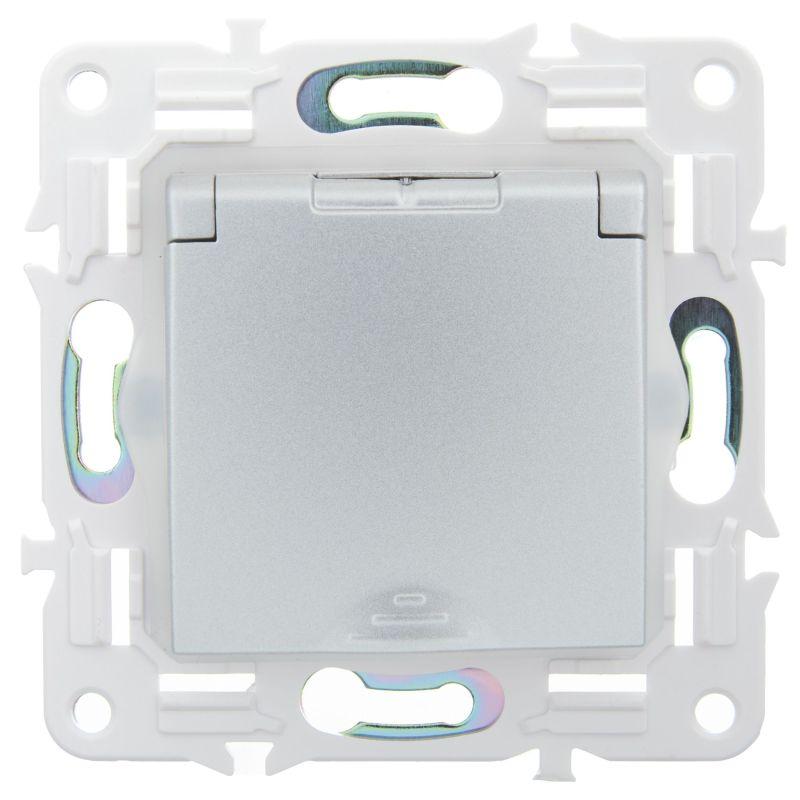 Розетка 1-м SKANDY 16А IP44 с заземл. защ. шторки с крышкой SK-R11S серебр. IEK SK-R16-16-44-K23