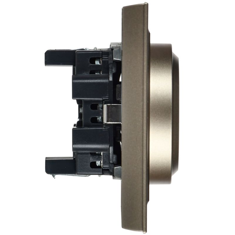 Розетка 2-м СП BRITE РС12-3-БрШ 16А в сборе с заземл. без защ. шторок шампань IEK BR-R21-16-K37-F