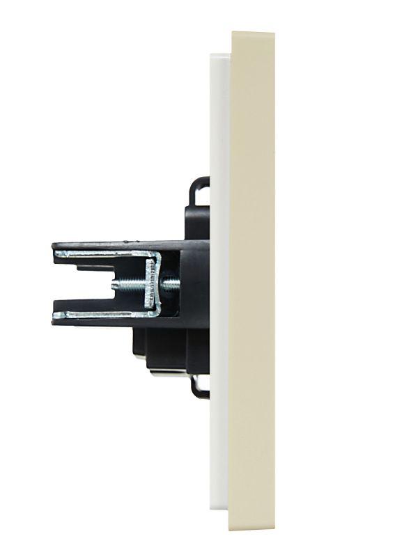 Розетка 1-м СП FORTE&PIANO FP417 10А без заземл. защ. шторки винт. крепл. ваниль IEK FP-R13-10-K10