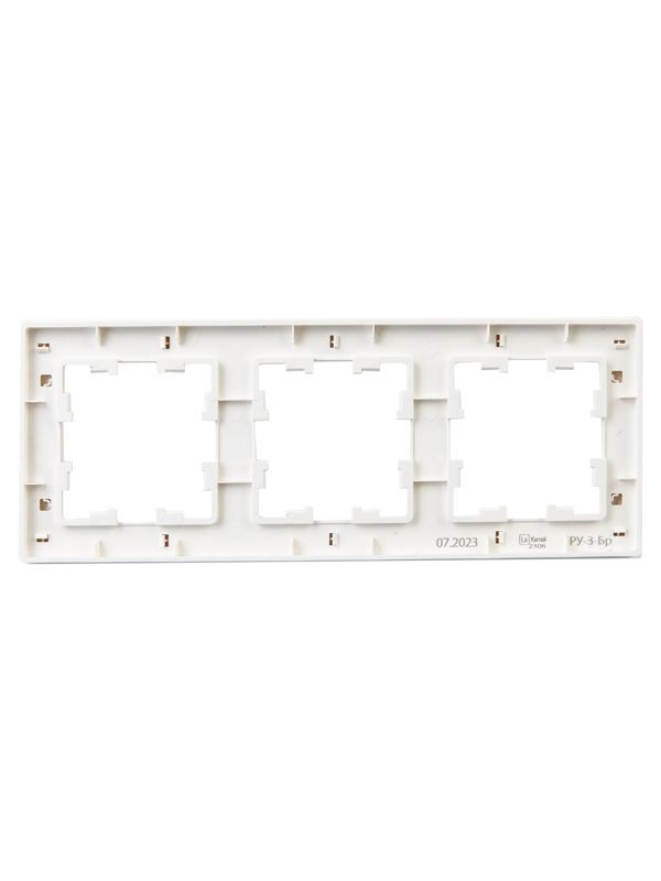 Рамка 3-м BRITE РУ-3-Бр бел. рифленый IEK BR-M32-51-K01