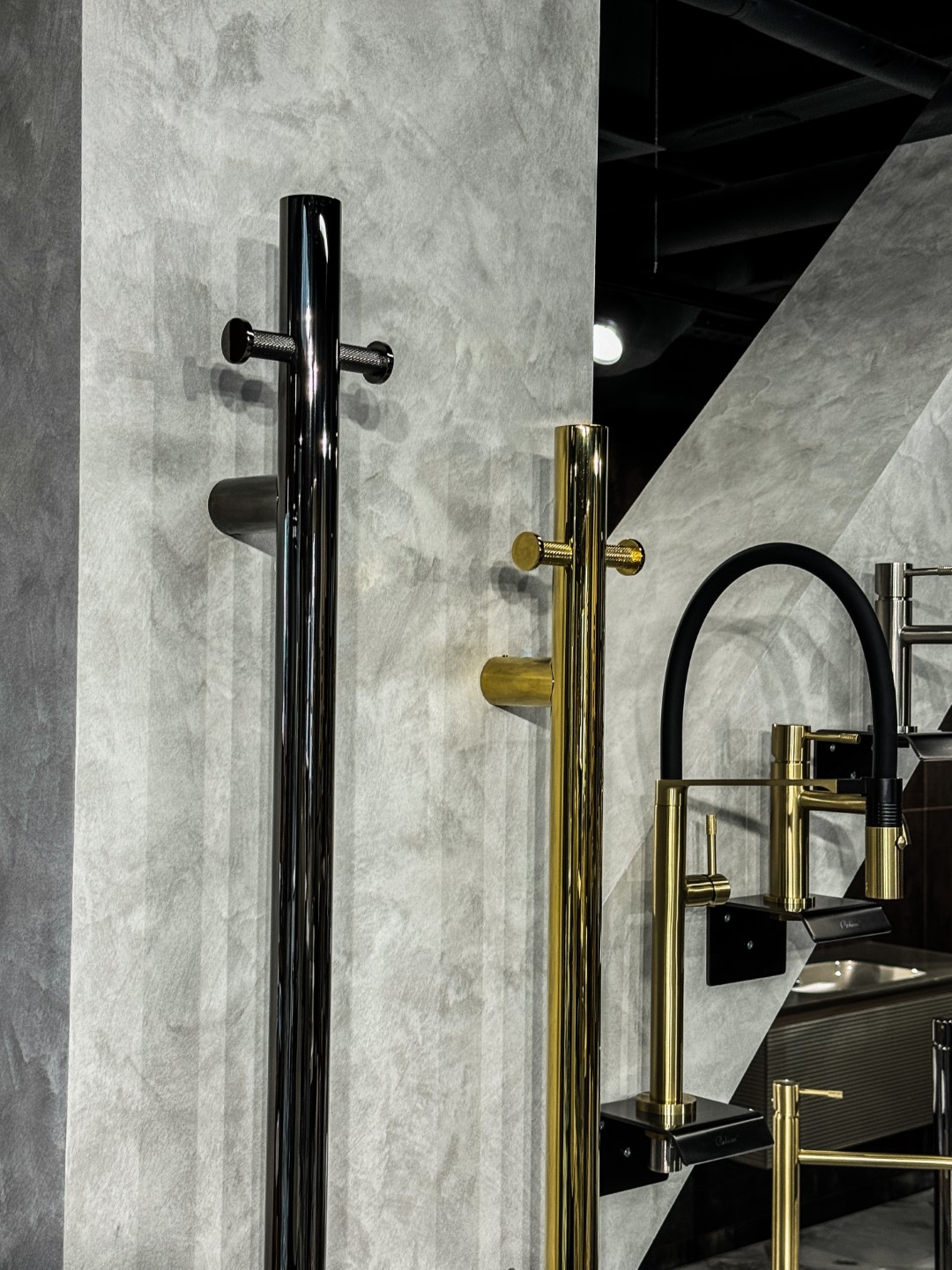 Полотенцесушитель электрический Uno BRONZE