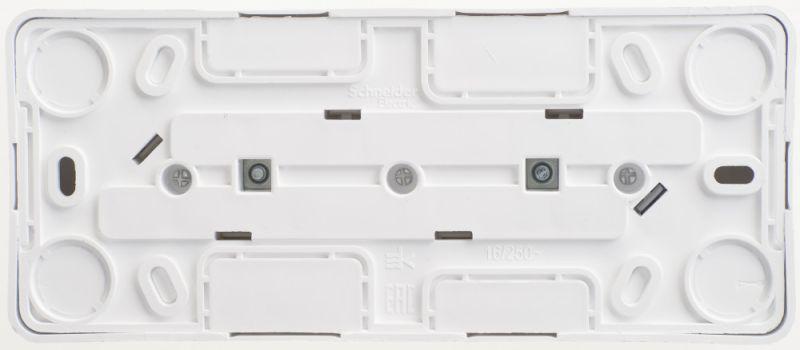 Розетка 3-м ОП Этюд 16А IP20 250В с заземл. без защ. шторок бел. SE PA16-011B