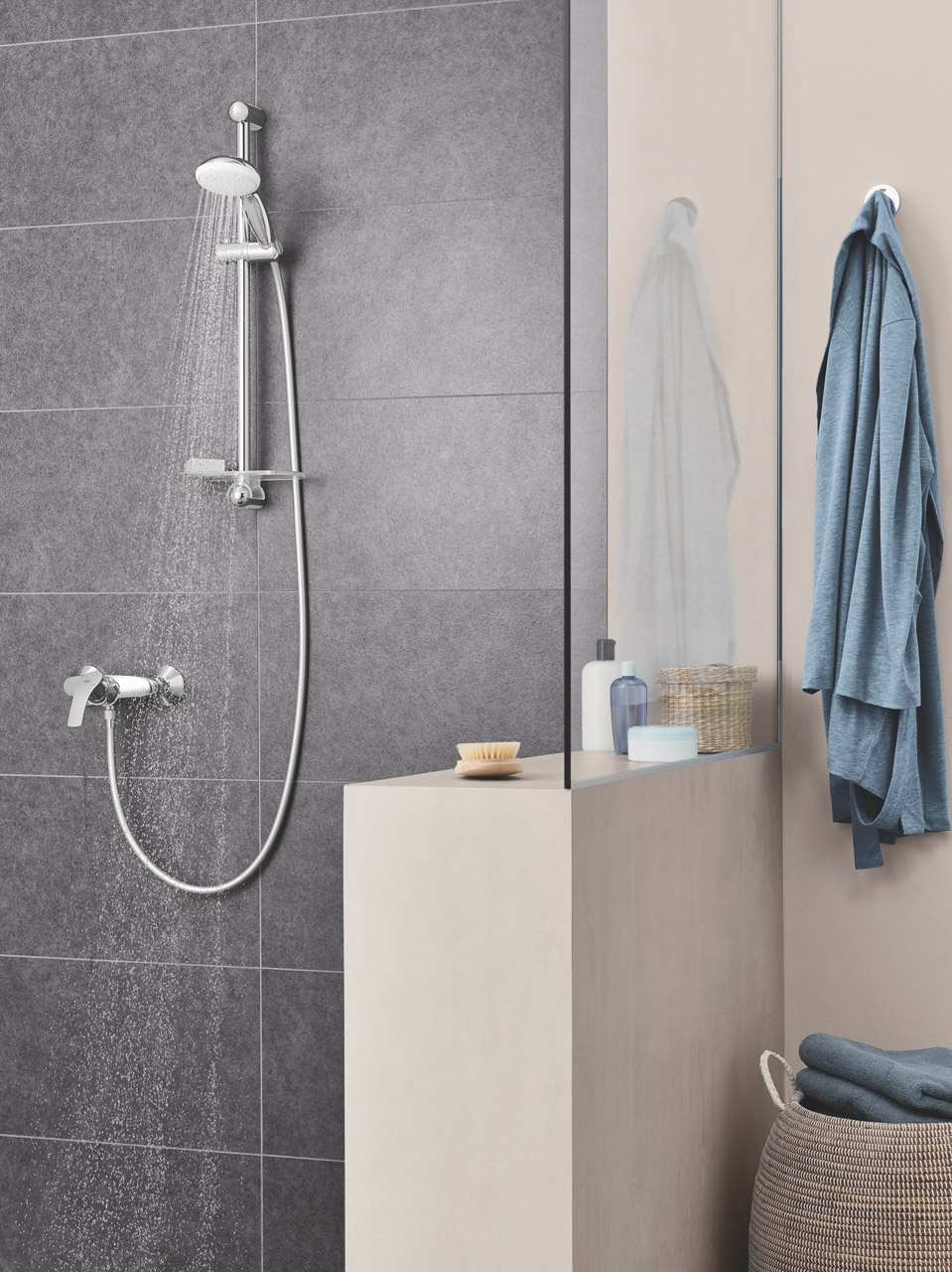 27926001 Душевой гарнитур GROHE Tempesta New с полочкой, душевая штанга 600 мм, хром