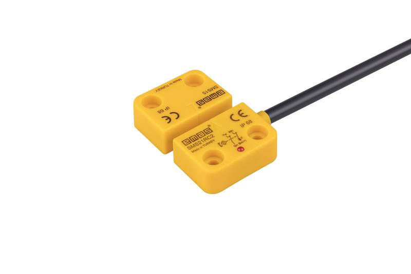 Датчик магнитный (2НЗ) провод 2м (расст. сраб. 5мм) индикация LED правый выход IP68 EMAS SMS21RC2-S15