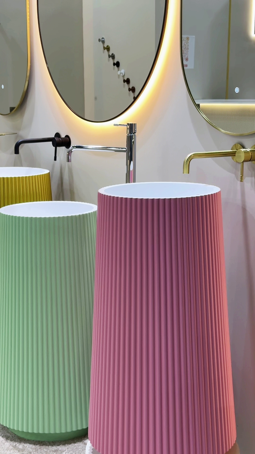 Раковина напольная рифленая Corian 480*480*850 GOLD