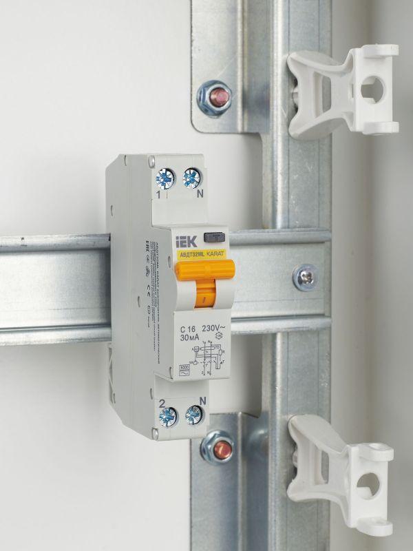 Выключатель автоматический дифференциального тока C 16А 30мА АВДТ32МL KARAT IEK MVD12-1-016-C-030