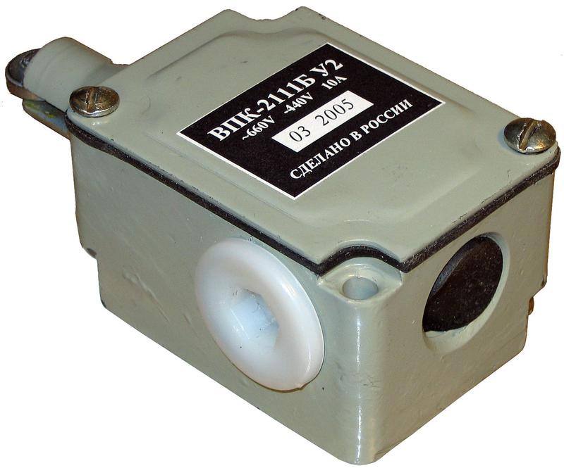 Выключатель путевой конечный ВПК-2111Б У2 1НО+1НЗ 10А IP67 (пластик. привод) толкатель с роликом Реле и Автоматика A8014-02835895