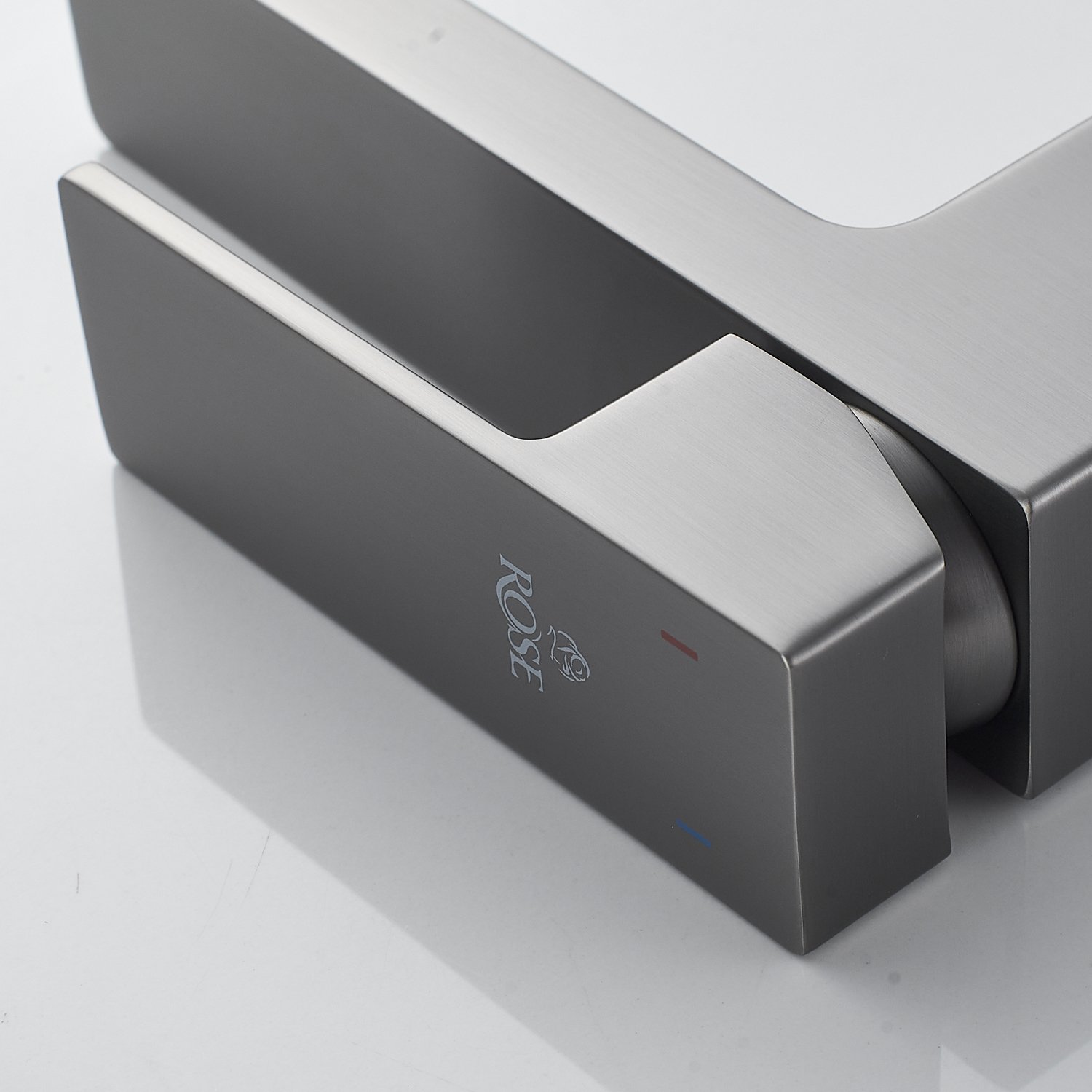 Смеситель для раковины Rose R1801T-1, оружейная сталь