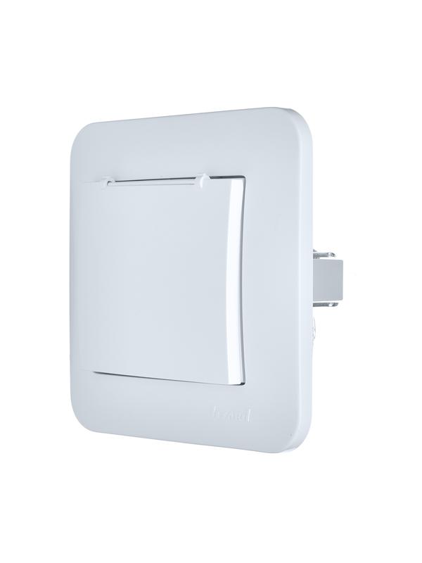 Розетка 1-м СП ASTI 16А IP20 с заземл. с крышкой термопласт в сборе бел. LEZARD 7081-0202-123В