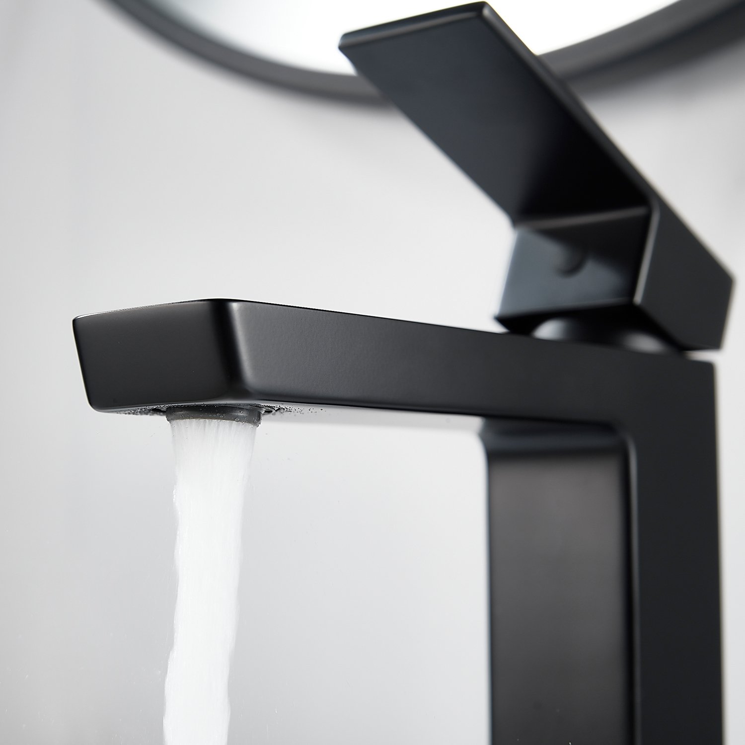 Смеситель для раковины Rose R1801H-1, черный