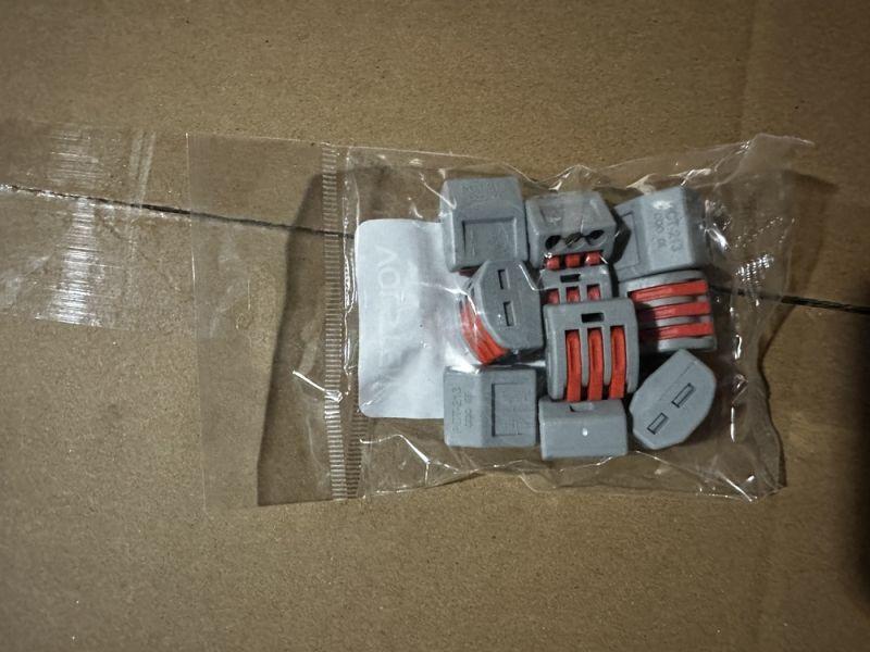 Клемма строительно-монтажная СМК 3 пр. до 4мм 32А 450 В 10шт V02-9W-222-413 сер. Volsten 15220