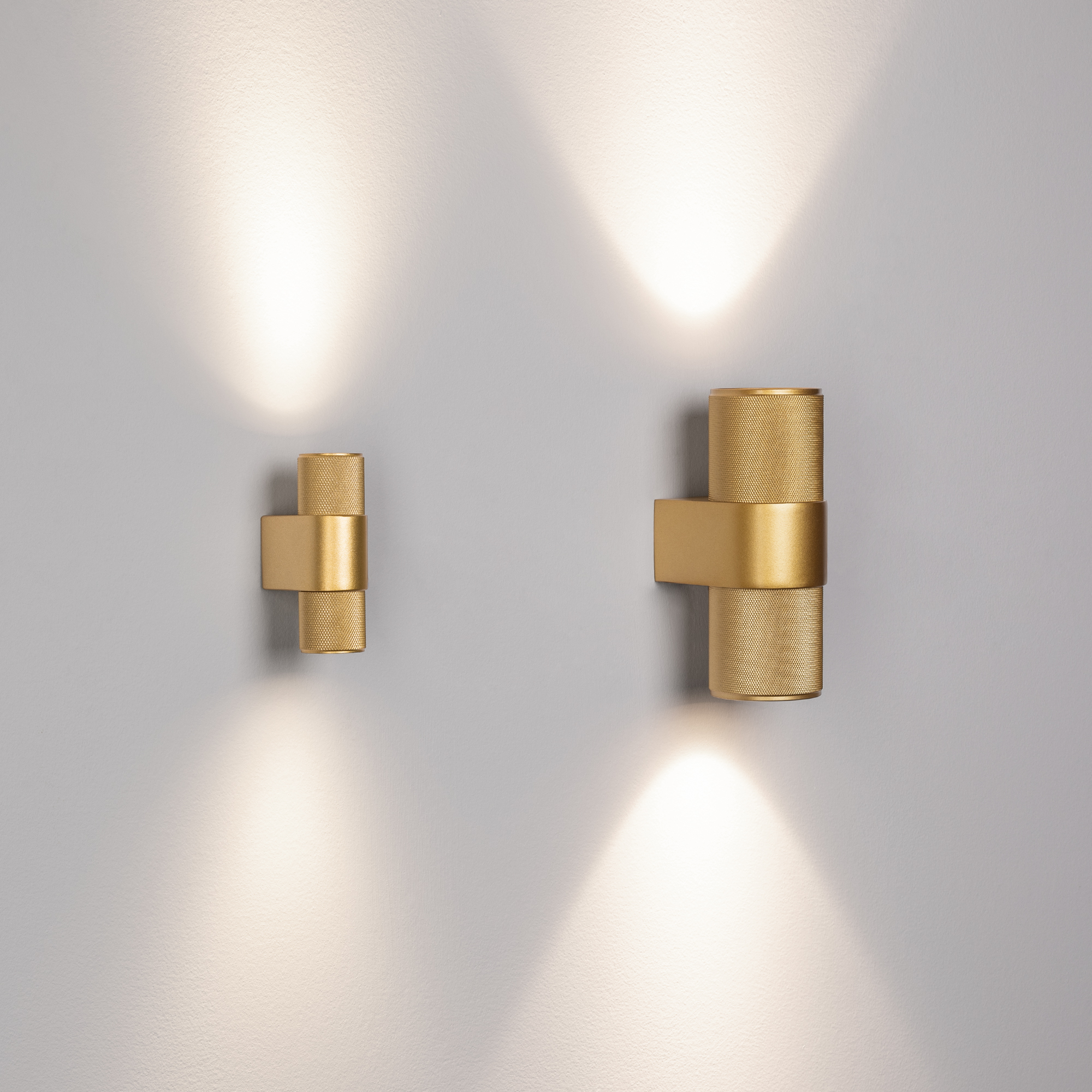 Светильник SP-SPICY-WALL-MINI-TWIN-S104x39-2x3W Day4000 (GD, 40 deg, 230V) (, IP20 Металл, 3 года)