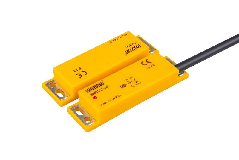 Датчик магнитный (2НЗ) провод 2м (расст. сраб. 8мм) индикация LED правый выход IP68 EMAS SMB21RC2-B18