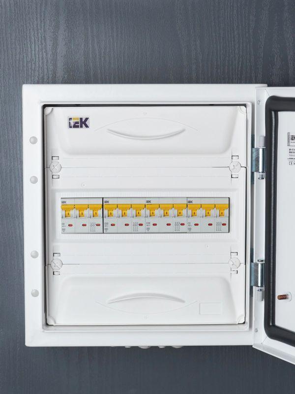 Выключатель автоматический модульный 3п C 63А 6кА ВА47-60M KARAT IEK MVA31-3-063-C