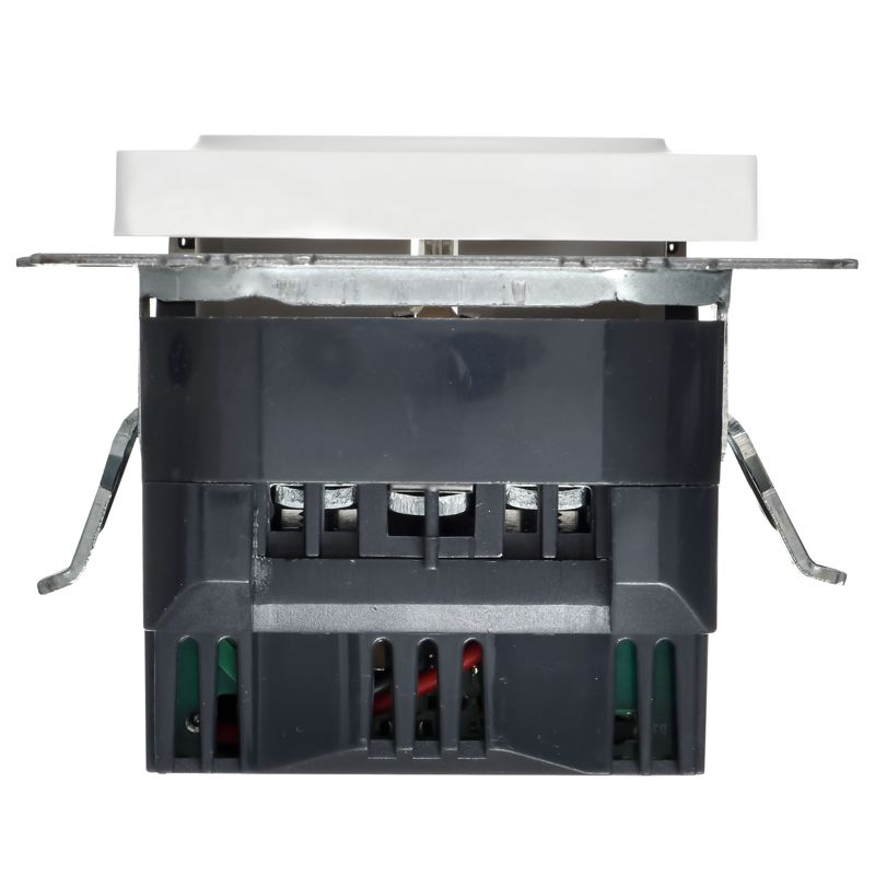 Розетка BRITE РЮш10-1-БрАБ 16А с USB A+A 2.1А с заземл. защ. шторки механизм арктич. бел. IEK BR-R14-16-U21-D21-K91