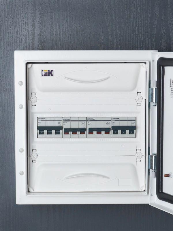 Выключатель нагрузки (мини-рубильник) 3п 100А ВН-32 GENERICA MNV15-3-100