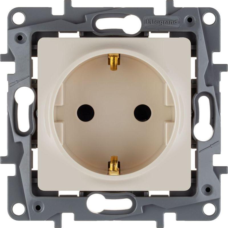 Розетка 1-м СП Etika 16А IP31 250В 2P+E с заземл. защ. шторки немецк. стандарт винтов. клеммы механизм сл. кость IEK 672322