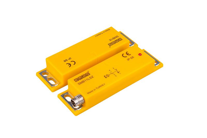 Датчик магнитный (1НЗ+1НО) разъем M8х4 (расст. сраб. 8мм) индикация LED левый выход IP68 EMAS SMB11LSZ-B18