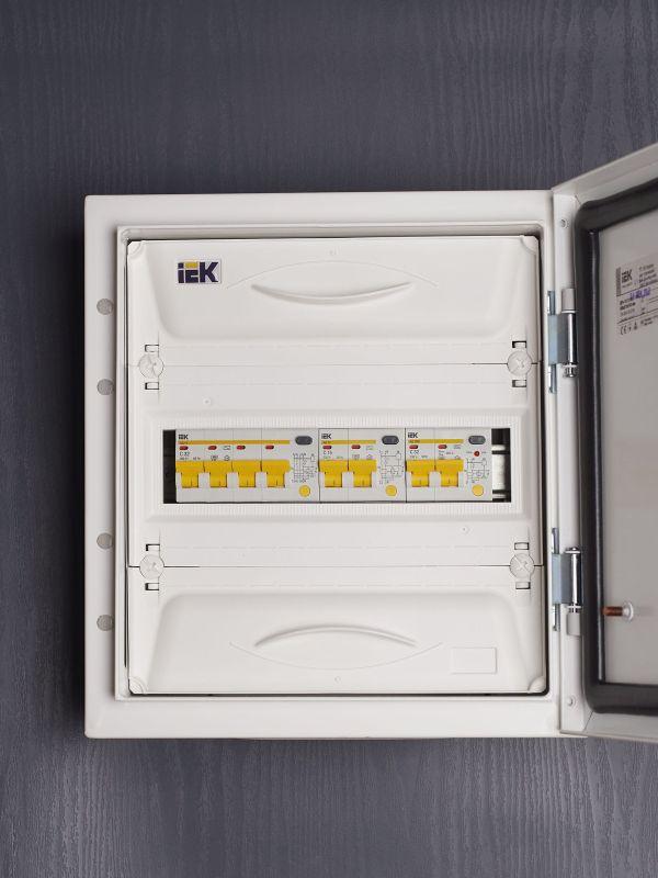 Выключатель автоматический дифференциального тока 2п C 16А 10мА тип AC 4.5кА АД-12 KARAT IEK MAD10-2-016-C-010