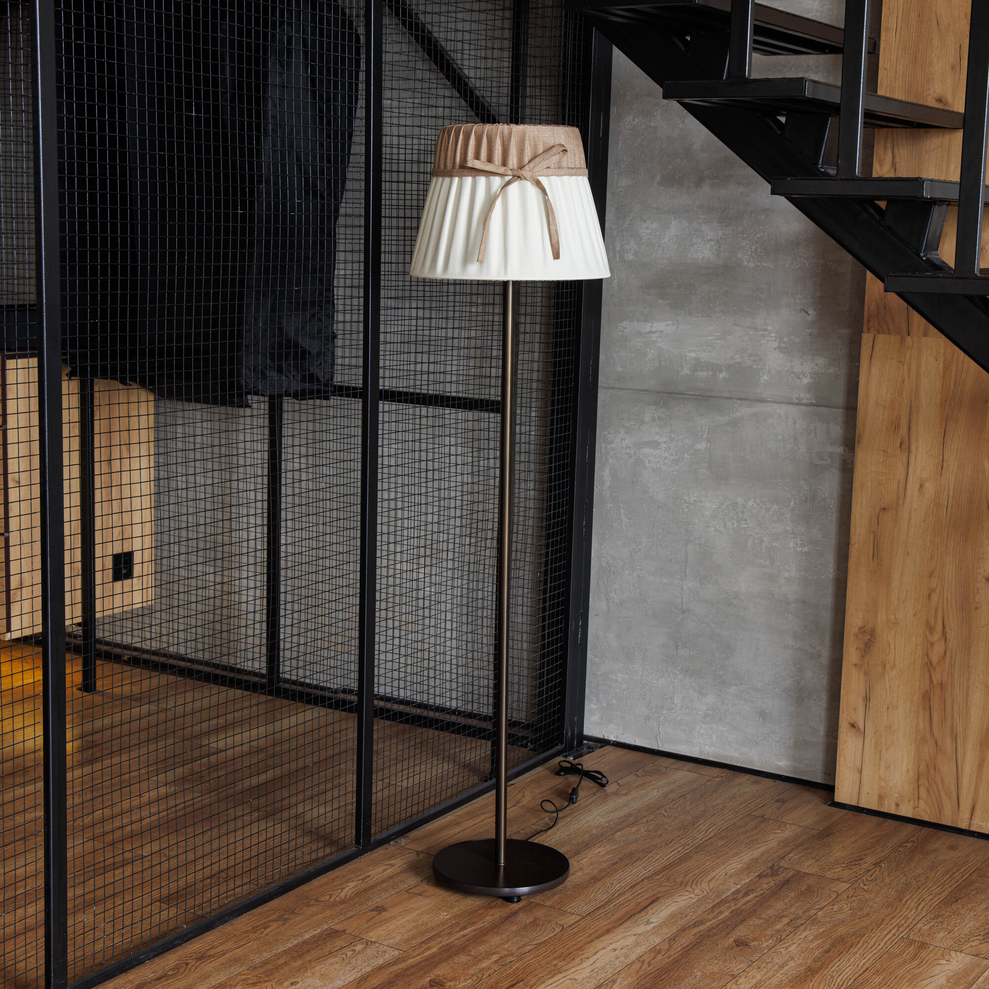 Светильник НТБ-11-60-105 венге с абажуром Черри