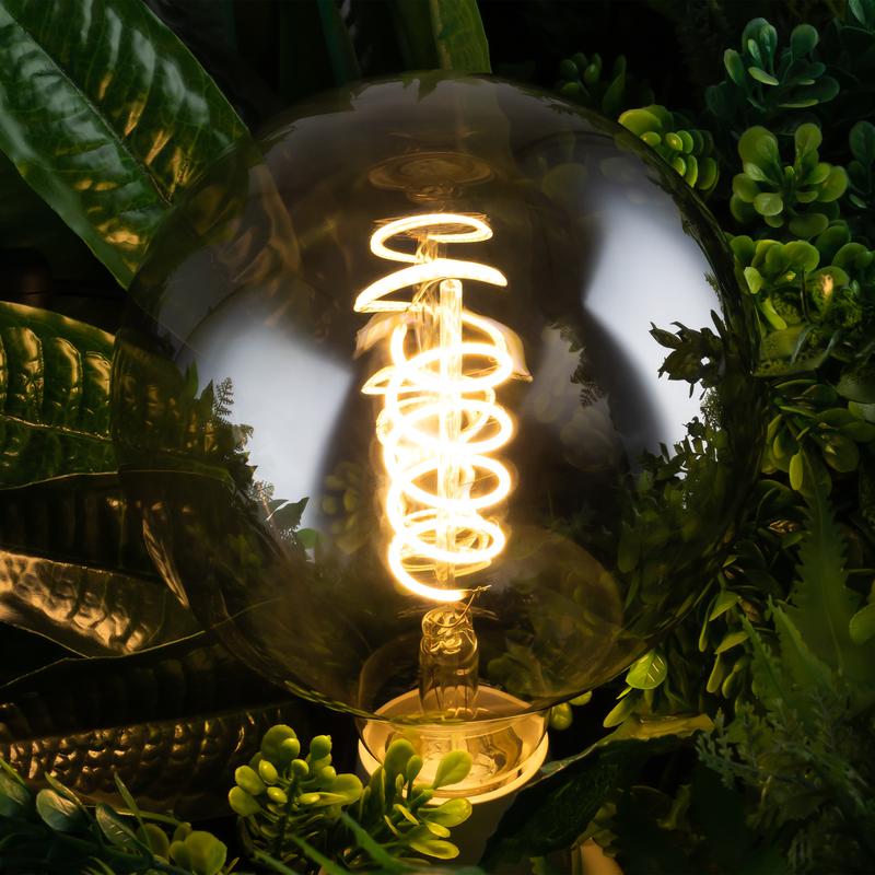 Лампа светодиодная филаментная Loft 271 G125 4Вт 3000К E27 Voltega 8519