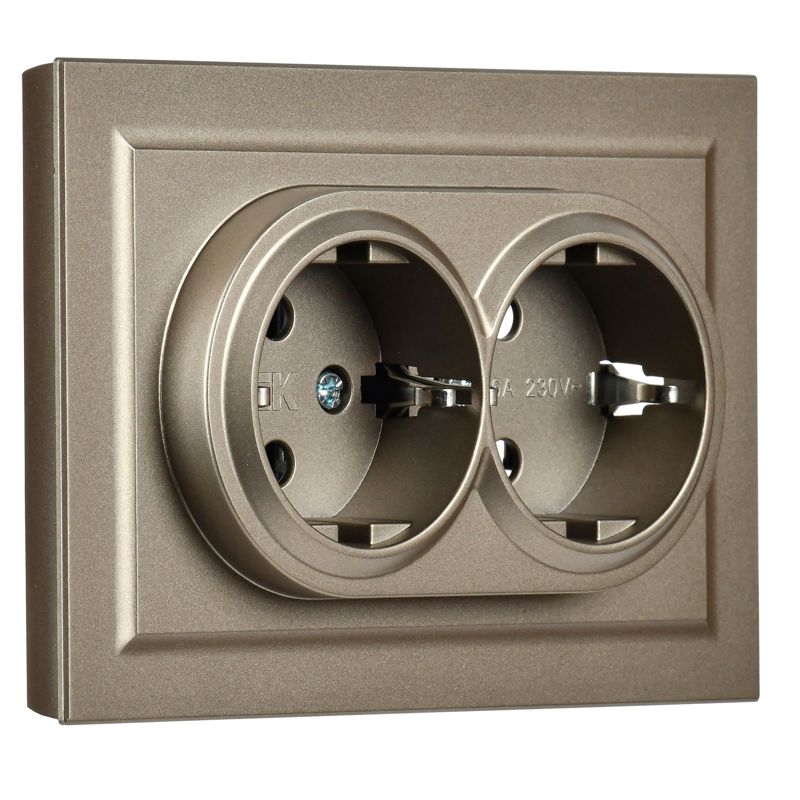Розетка 2-м СП BRITE РС12-3-БрШ 16А в сборе с заземл. без защ. шторок шампань IEK BR-R21-16-K37-F