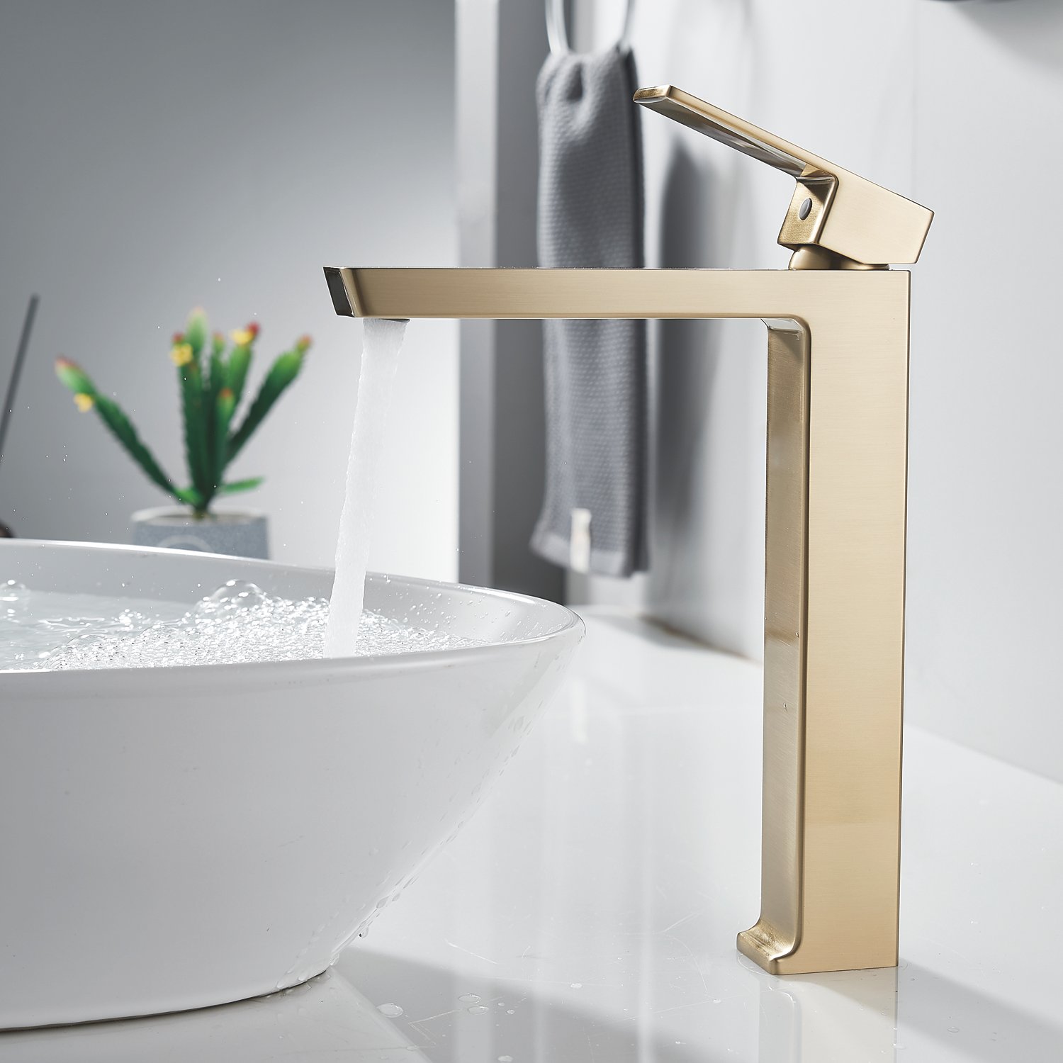 Смеситель для раковины высокий Rose R1811G-1, золотой сатин