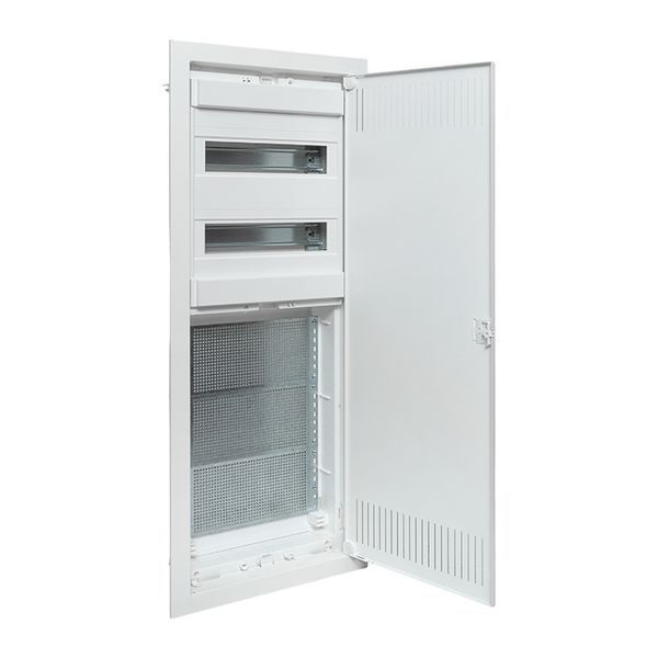 Щит комбинированный встраив. Nova 2 DIN-рейки + 3 монтаж. платы 5 габарит IP41 с метал. перфорированной дверью EKF nv-cb-pmd-2+3