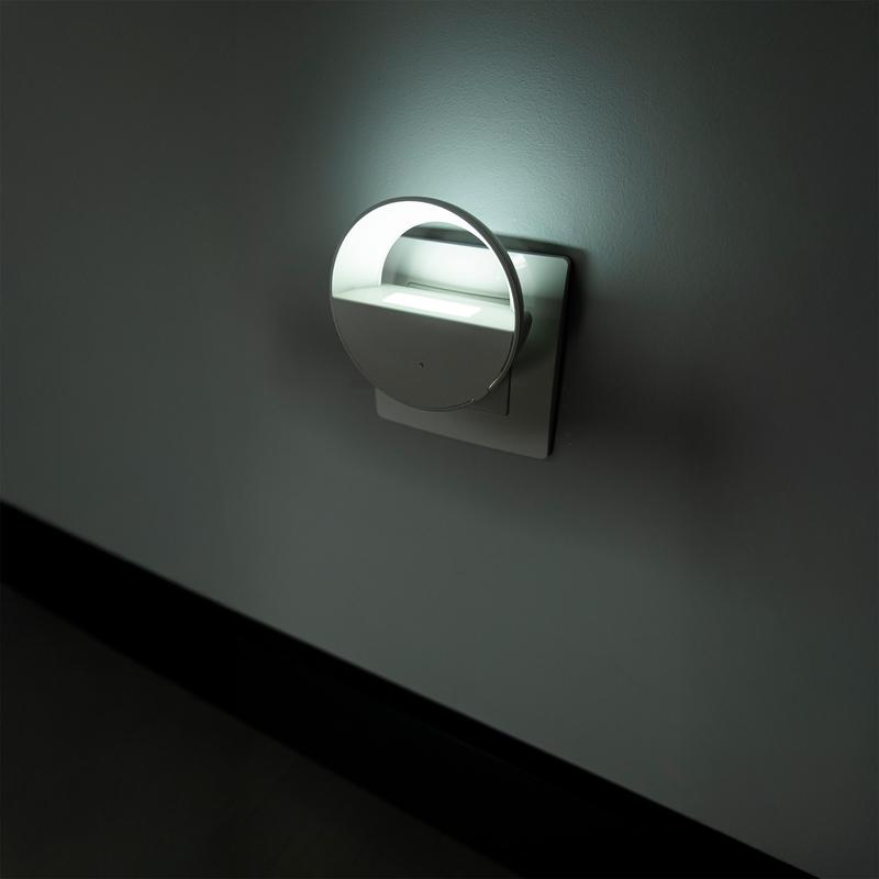 Светильник светодиодный JN-02-L 0.5Вт 6500К IP20 ночник в розетку датчик освещенности JazzWay 5062009