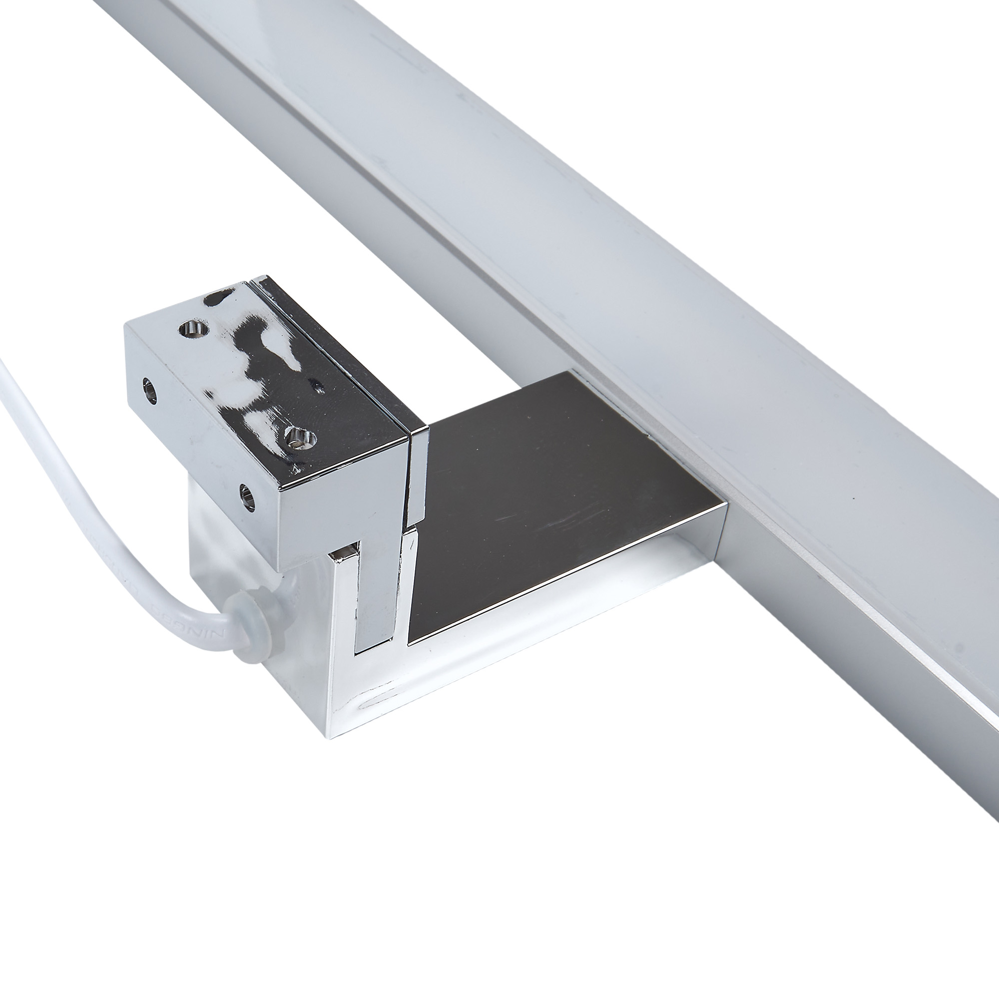 Светильник светодиодный для подсветки мебели и зеркал. 900Лм. Серебристый