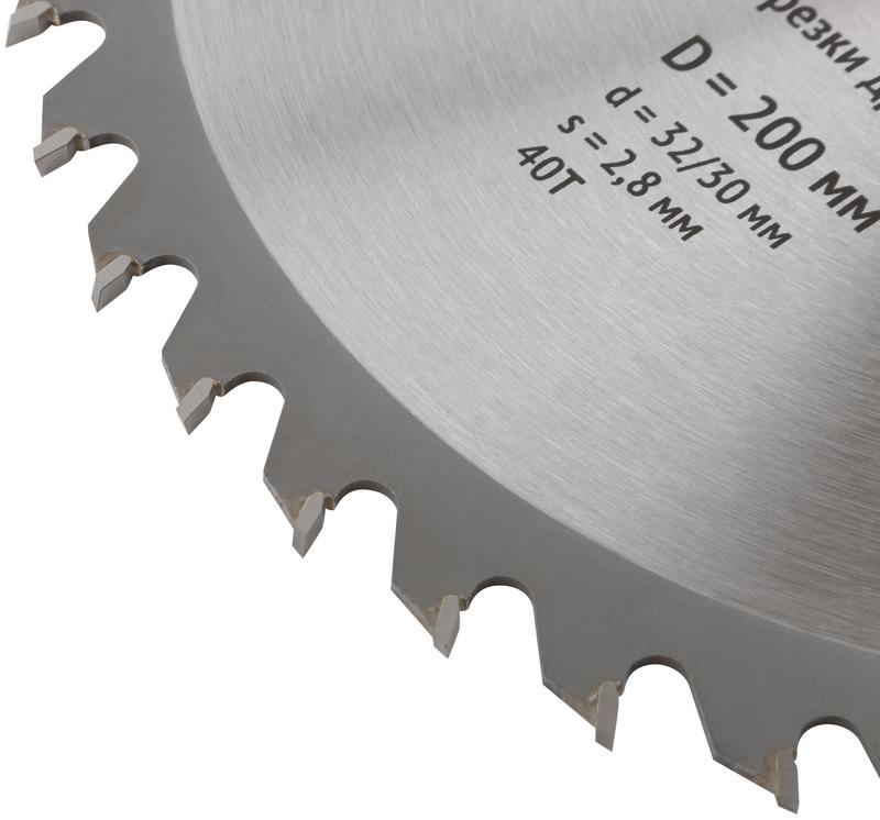 Диск пильный для циркулярных пил по дереву 200х32/30х40T FIT 37749