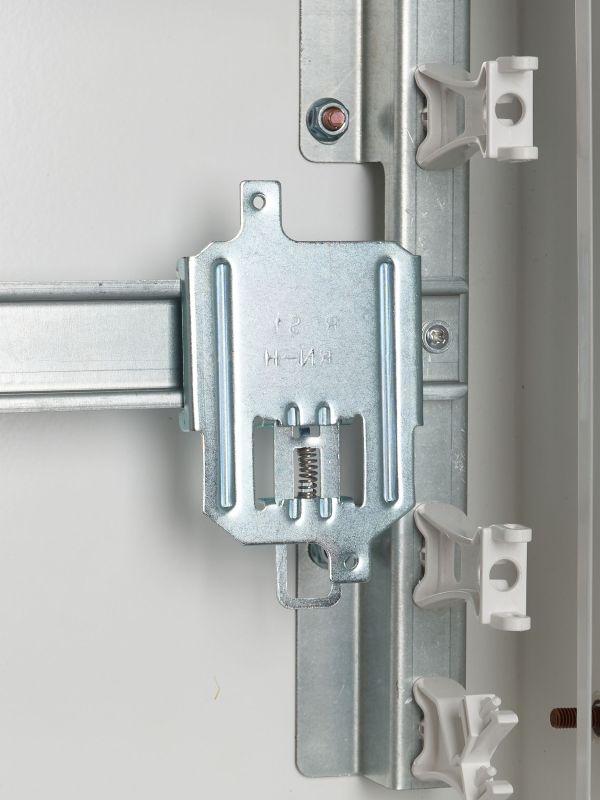 Скоба RCs1 на DIN-рейку для ВА 88-32 KARAT IEK SVA10D-S35-3