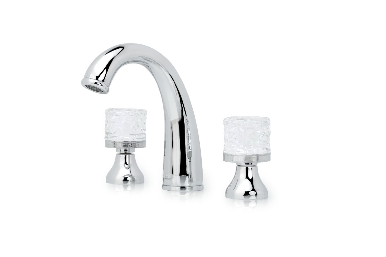 Смеситель для раковины на 3 отверстия