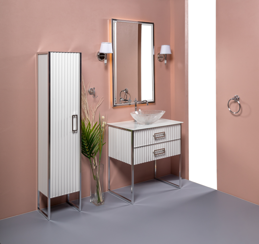 Зеркало MONACO с подсветкой 70*110CM глянец белая +хром