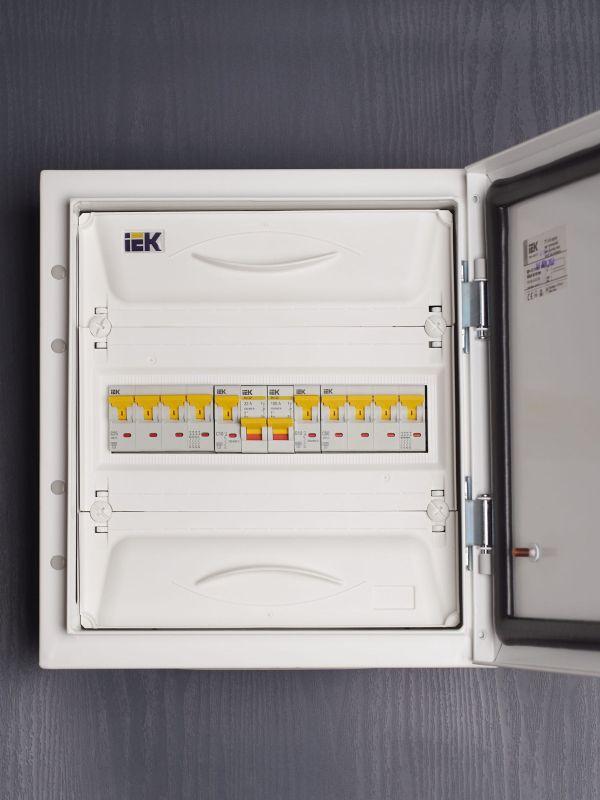 Выключатель автоматический модульный 1п B 10А 6кА ВА47-60M KARAT IEK MVA31-1-010-B
