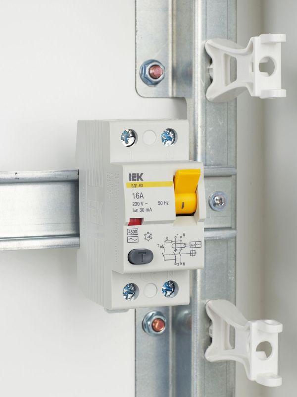 Выключатель дифференциального тока (УЗО) 2п 16А 30мА тип AC ВД1-63 KARAT IEK MDV10-2-016-030