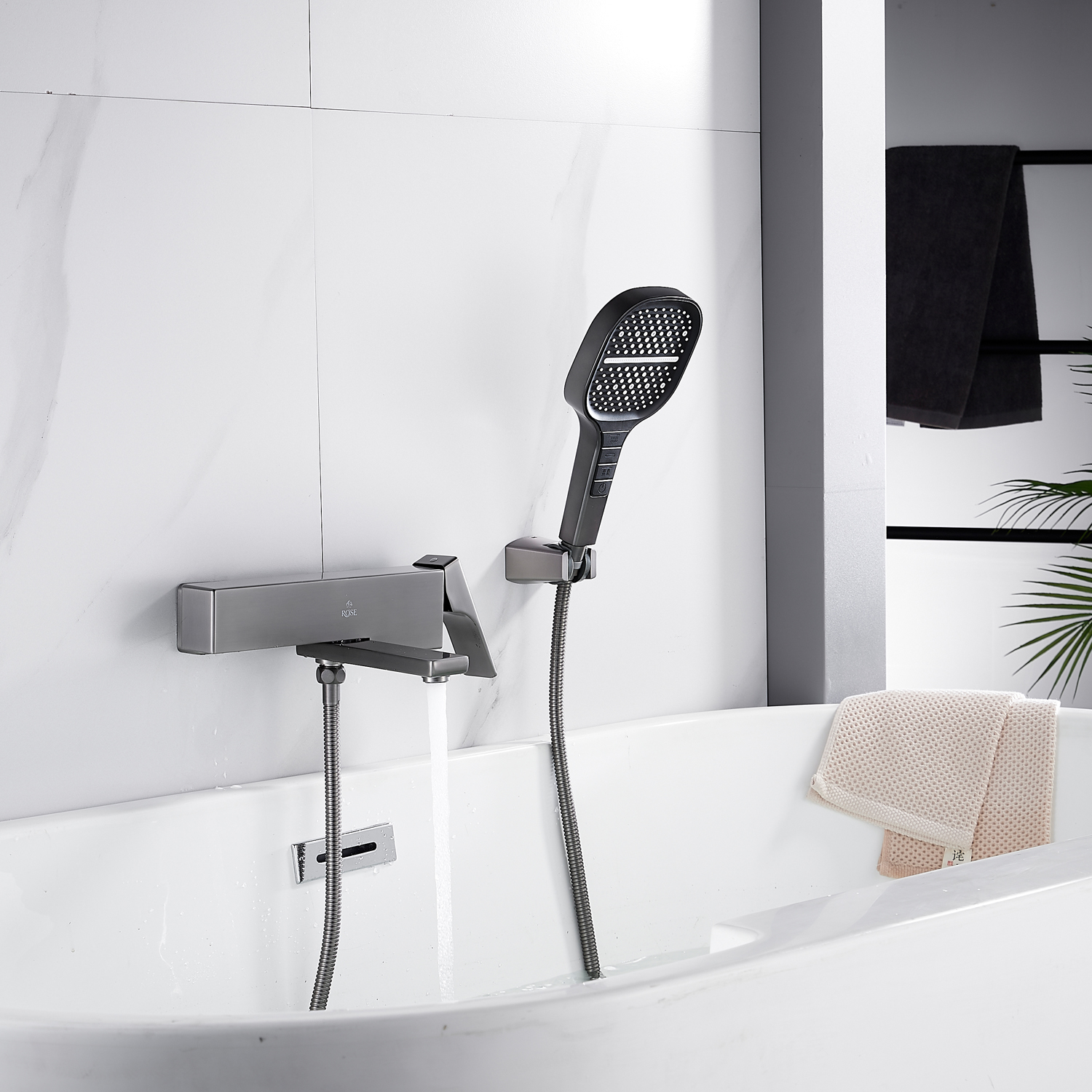 Смеситель для ванны Rose R1002T, оружейная сталь