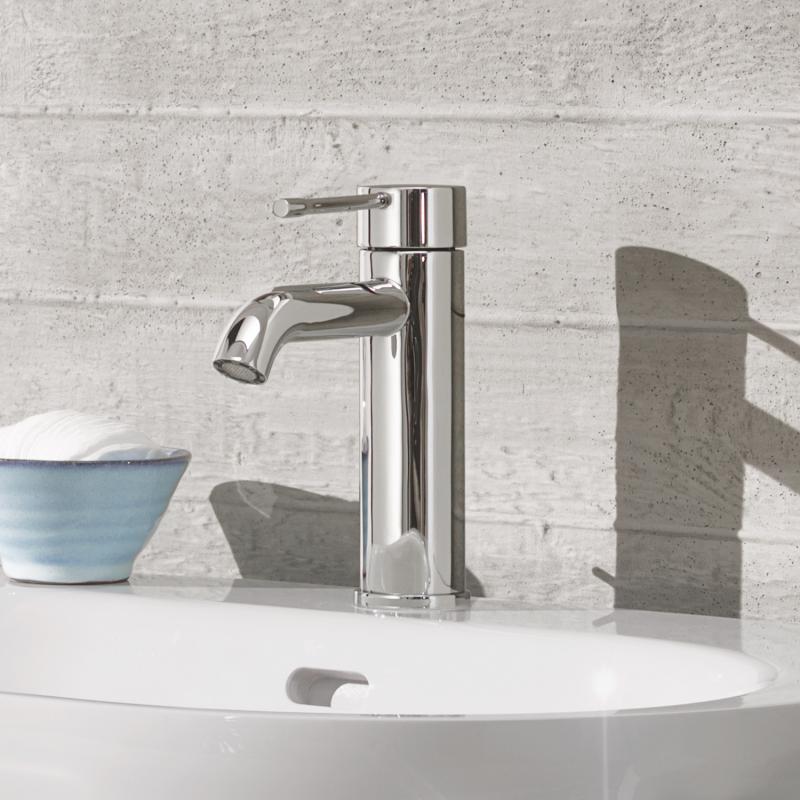 Смеситель Grohe Essence 23589001 для раковины