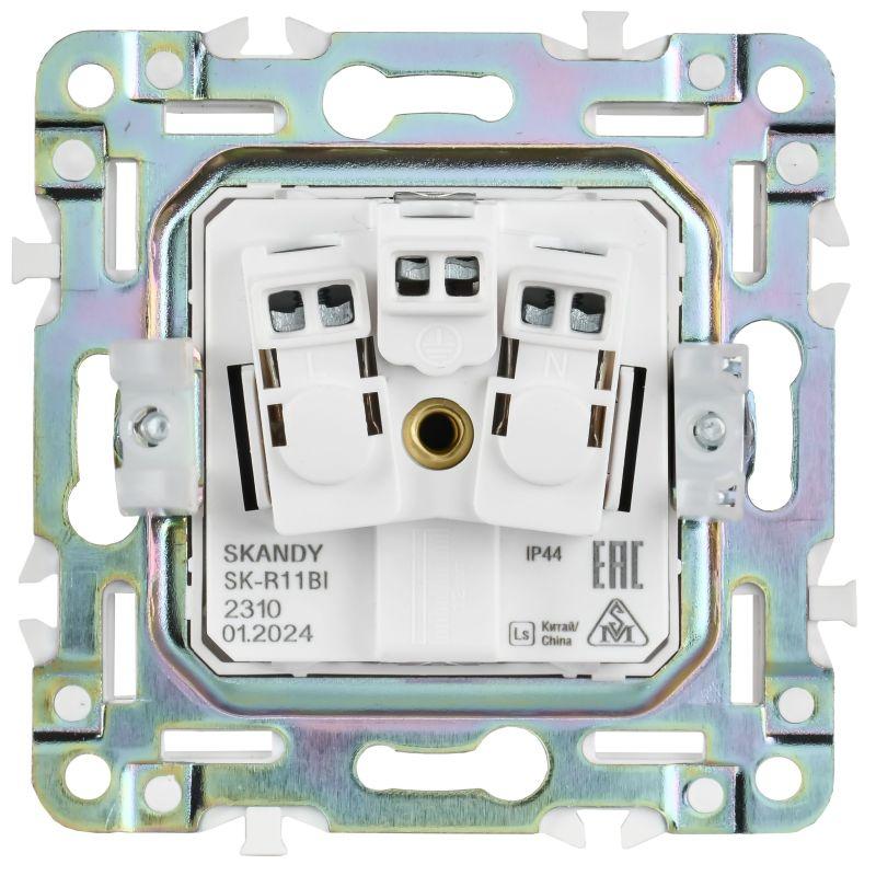 Розетка 1-м SKANDY 16А IP44 с заземл. защ. шторки с крышкой SK-R11Bl черн. IEK SK-R16-16-44-K02
