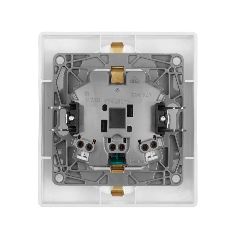 Розетка Inspiria 16А 250В 2х2P+E защ. шторки безвинт. зажимы бел. IEK 673755