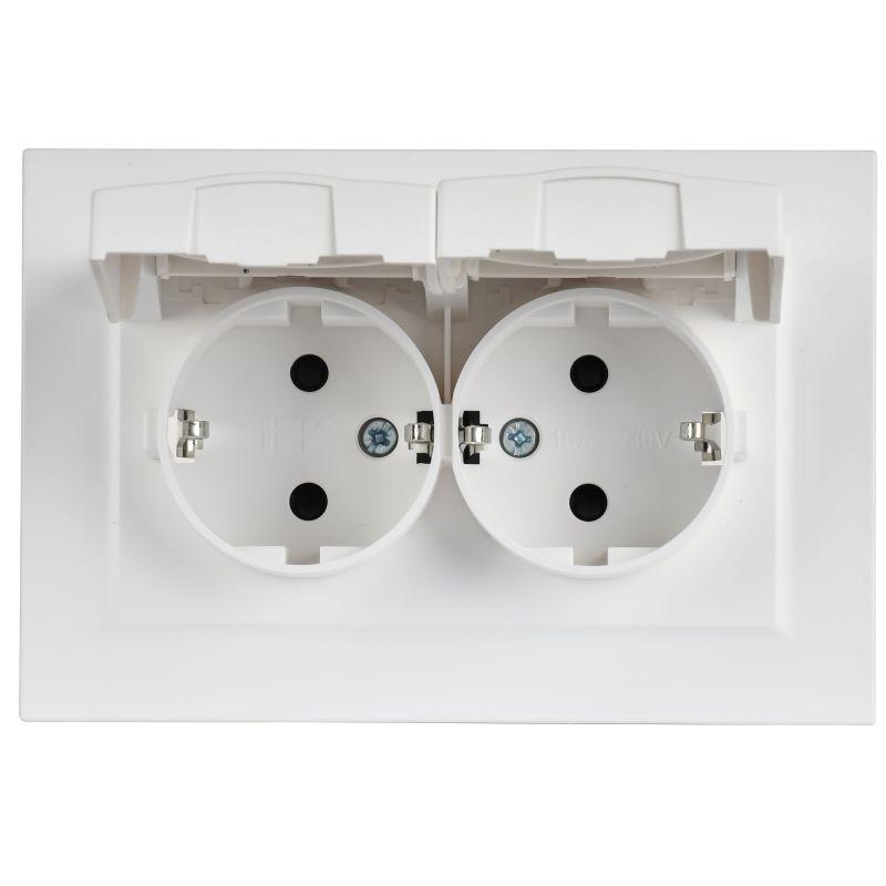 Розетка 2-м СП BRITE РСбш12-3-44-БрАБ 16А IP44 в сборе с крышкой арктич. бел. IEK BR-R26-16-44-K91-F