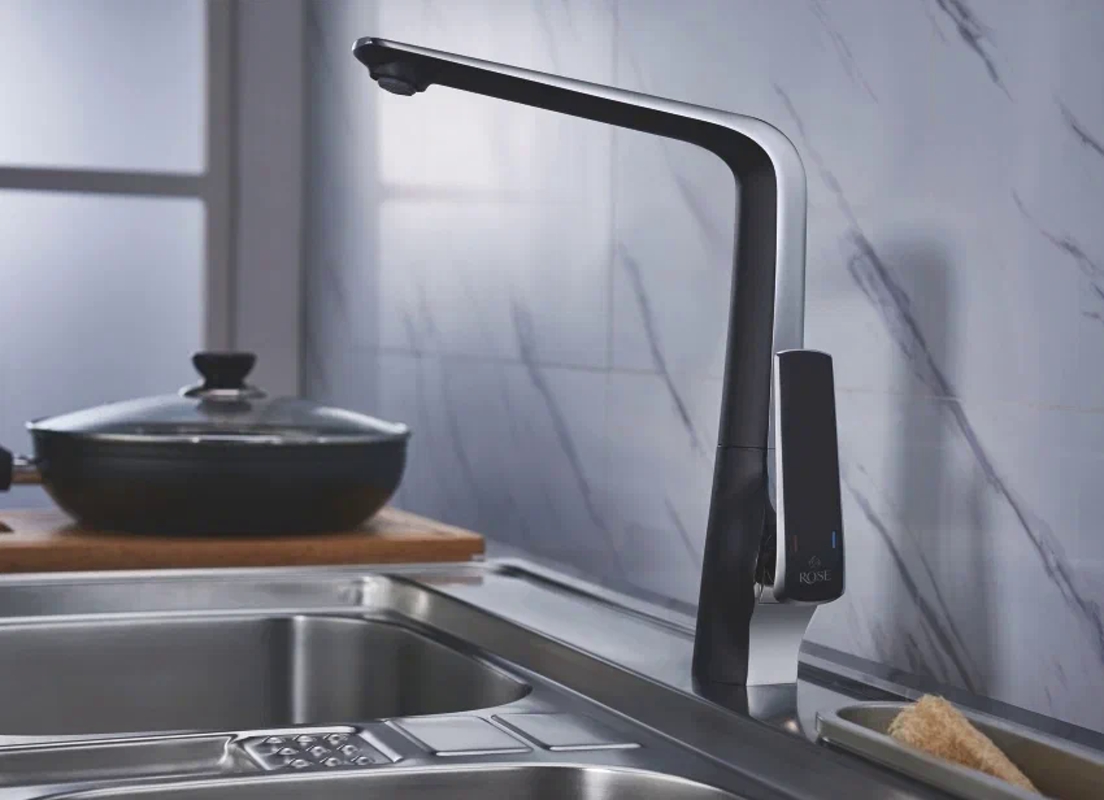 Смеситель для кухни Rose R1313H, черный/хром