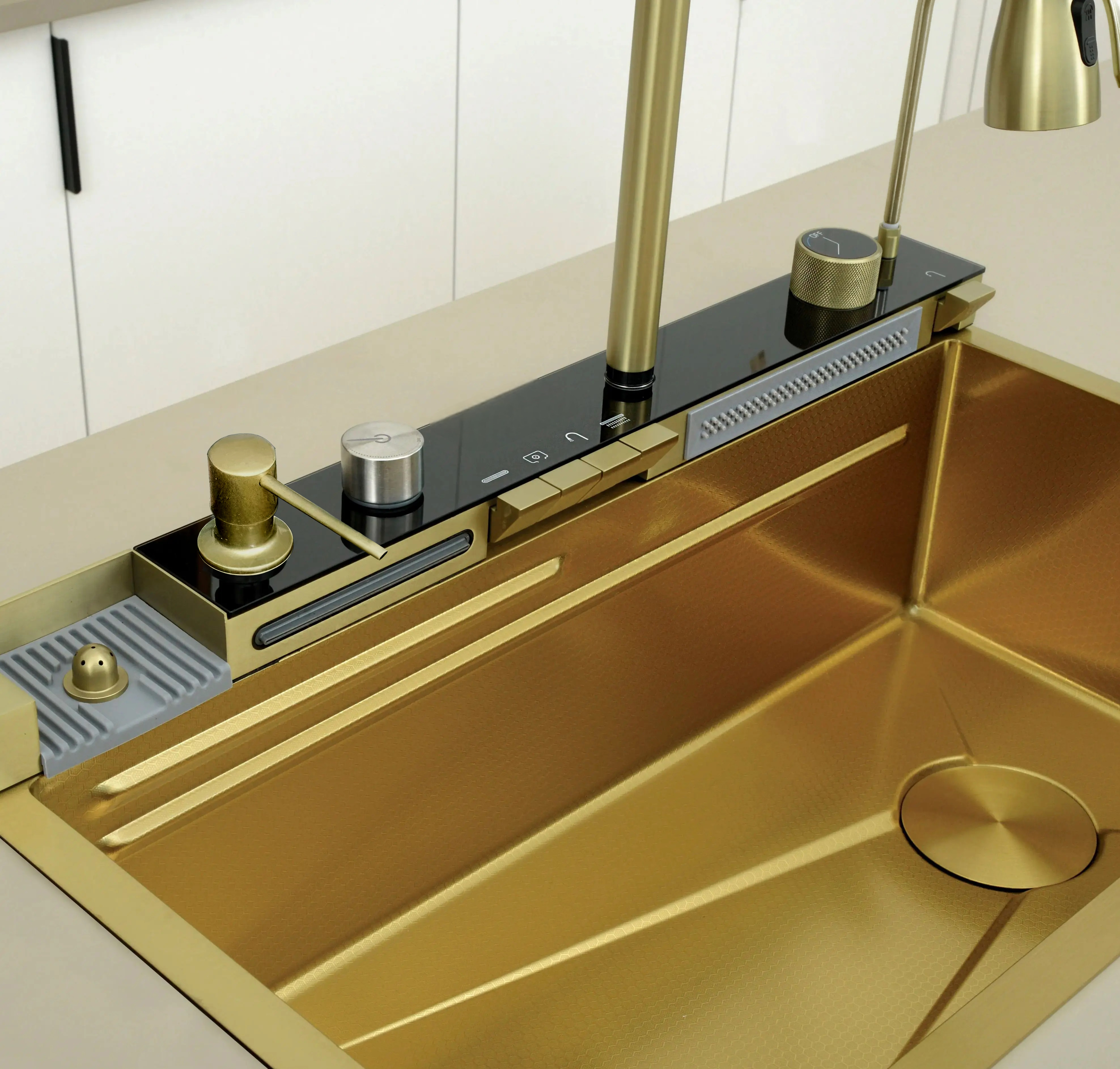 Многофункциональная мойка GLORIA Nano Gold (золото) из нержавеющей стали, кухонная (750х460х230) Ceruttispa