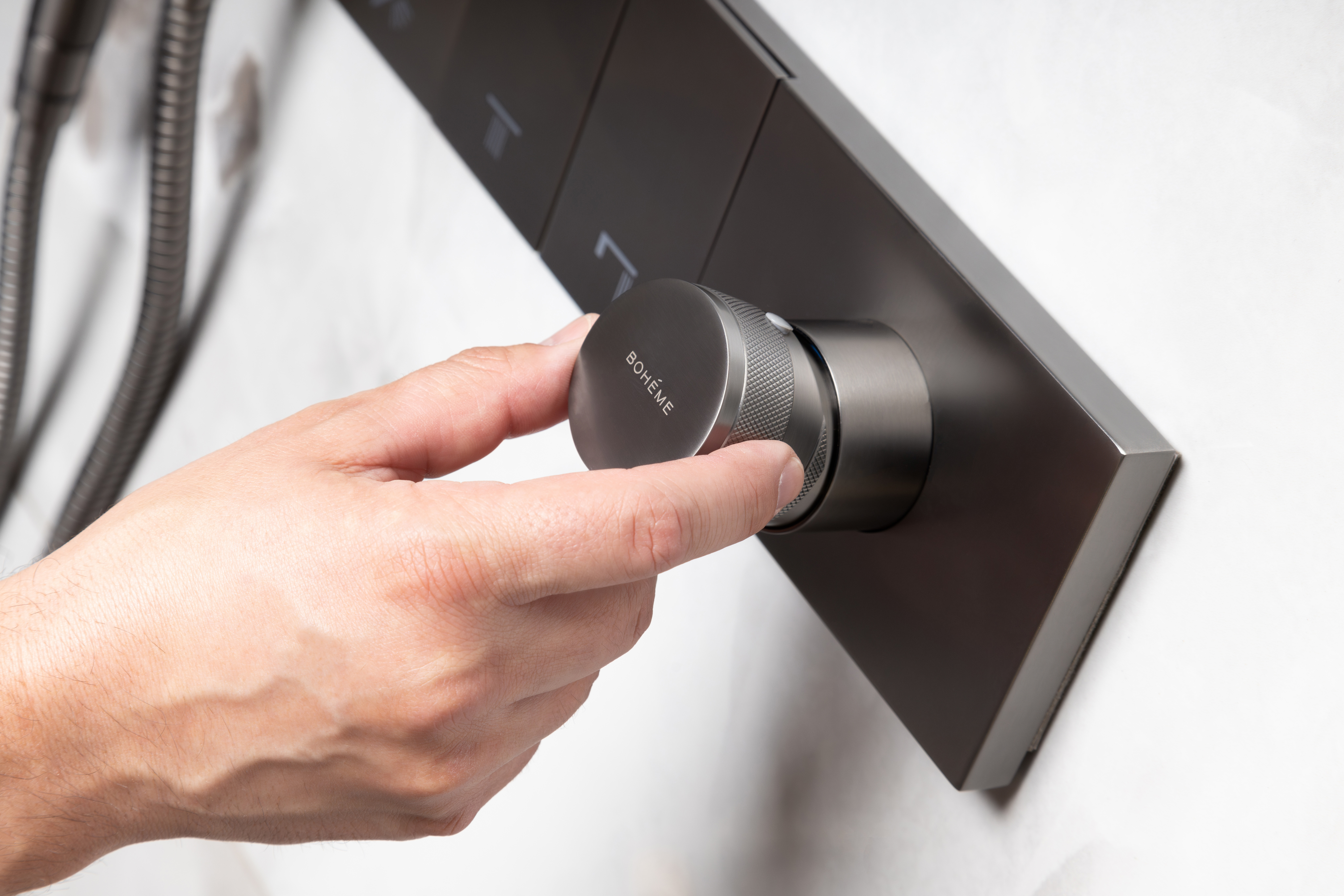 Встроенная душевая система  ZODIAC с термостатом, трехпозиционная NIKEL BRUSH