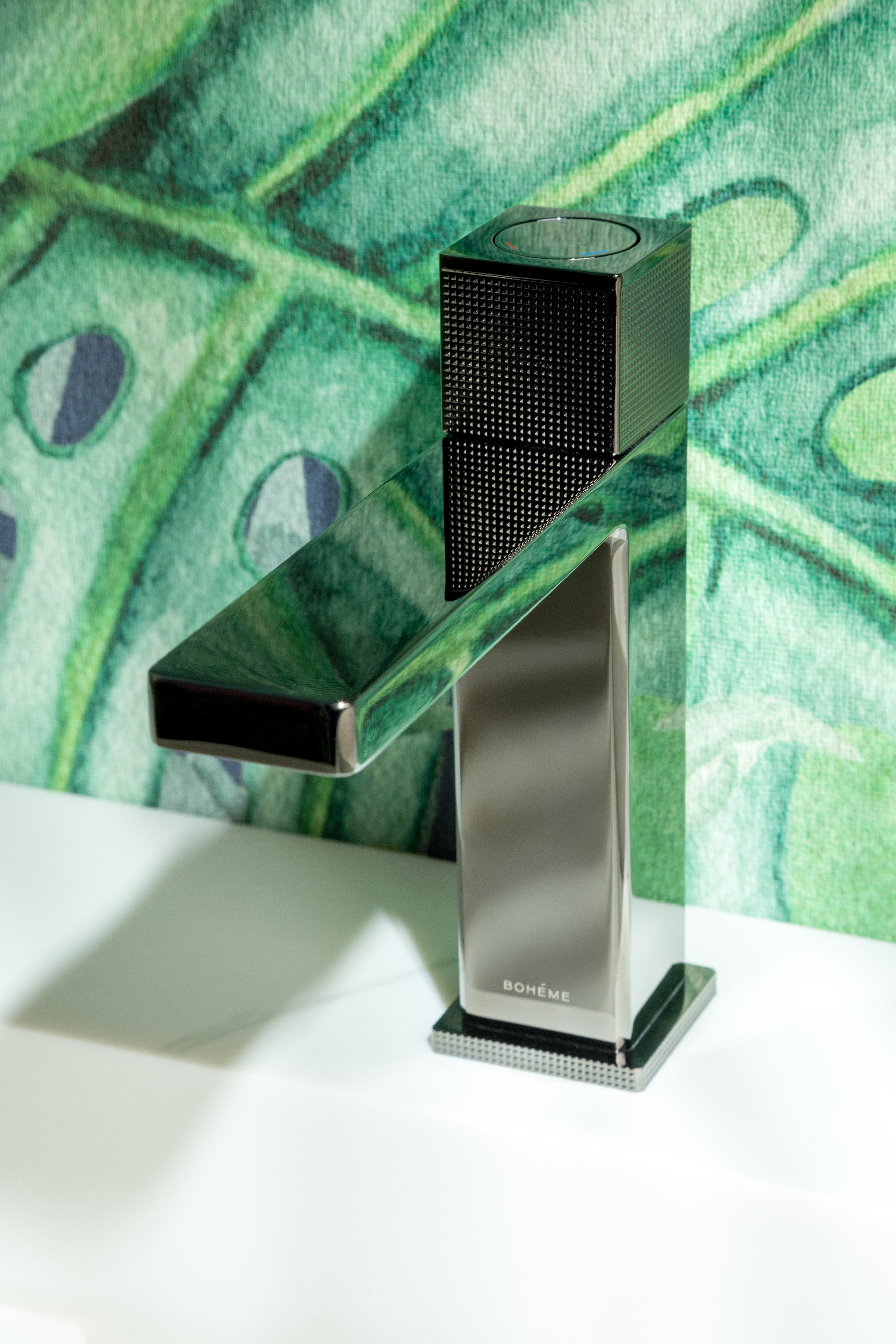 Смеситель автоматический для раковины QUAD Gun Metal