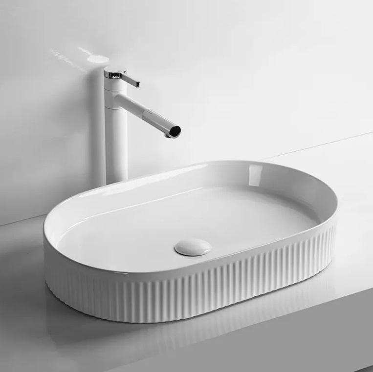 Раковина  CR8009 накладная, белая, овальная 580х360х100  Ceruttispa